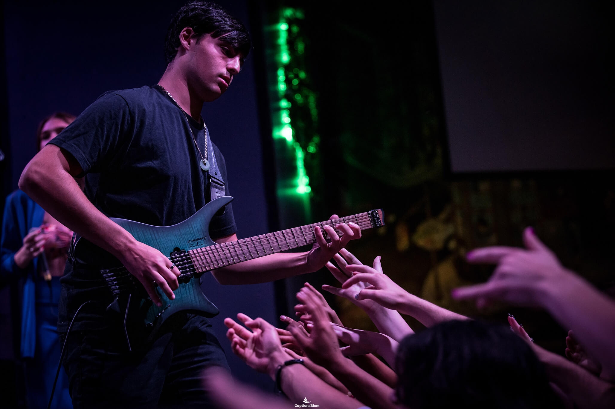 Sing Along and Strum: Discover the Best Chord Resources for Iwan Fals Songs